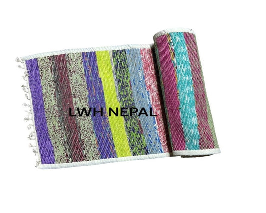 2UF5 TABLE RUNNER